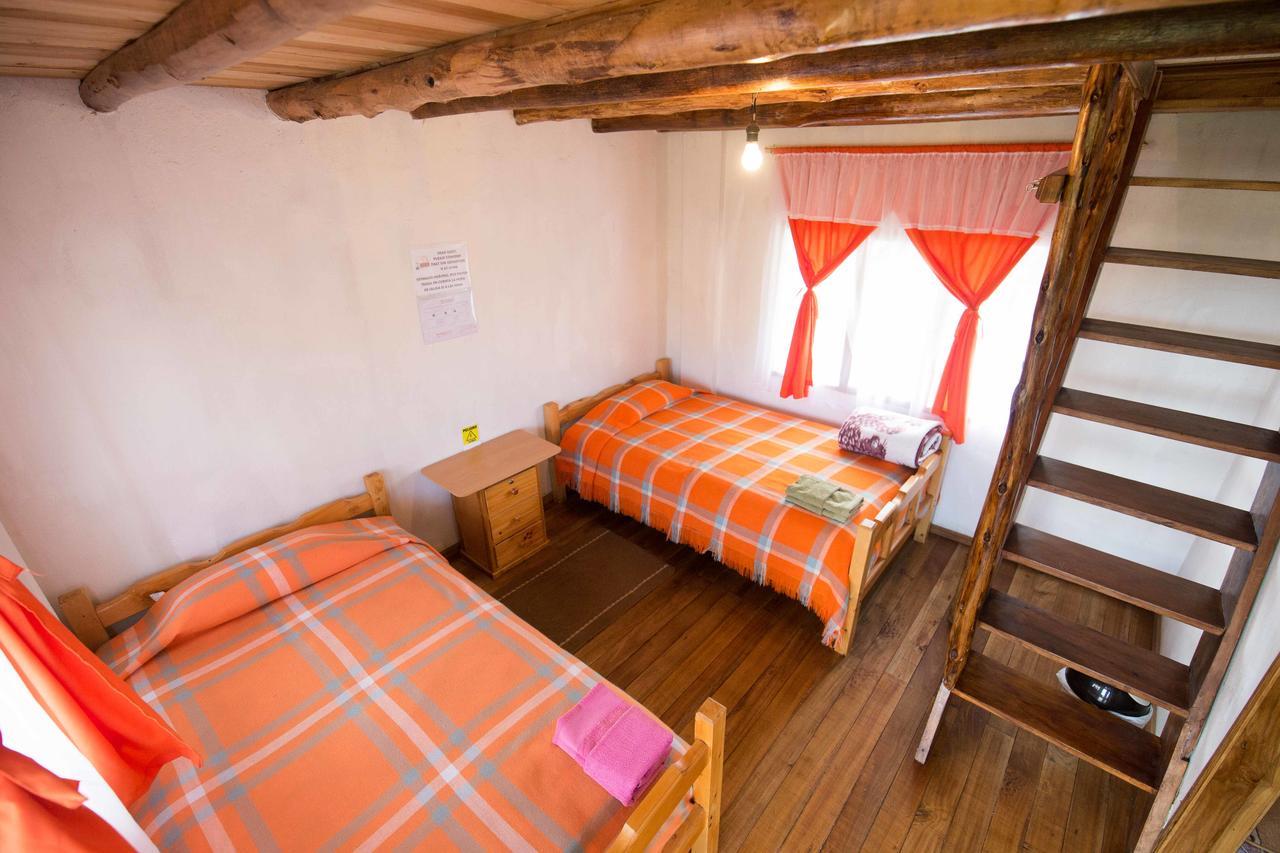 Hostal Taita Cristobal Isinlivi Eksteriør bilde